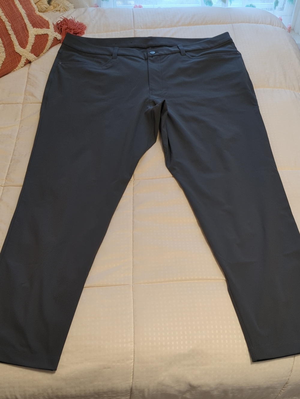 Lululemon Men's Stretch Black Performance Pants
